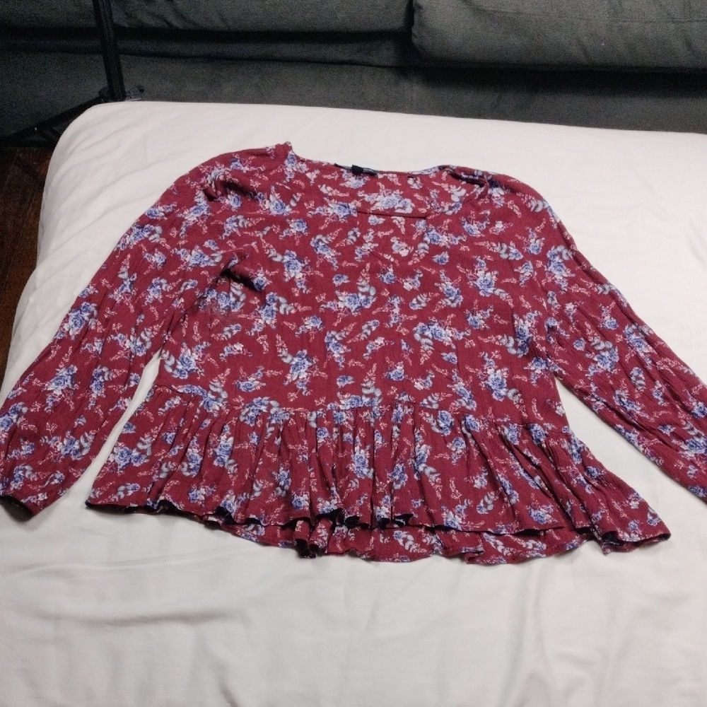 American eagle Outfitters Long Sleeve Top - Burgundy Size Small